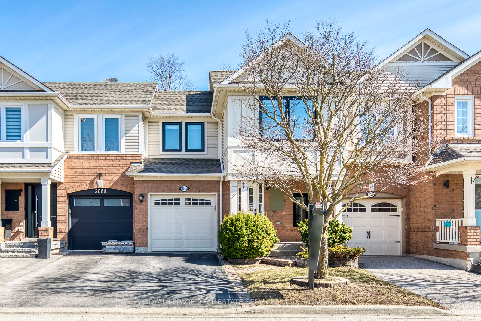 Additional image 2 of 2066 Broadleaf Crescent, Burlington, ON, L7L 6S4