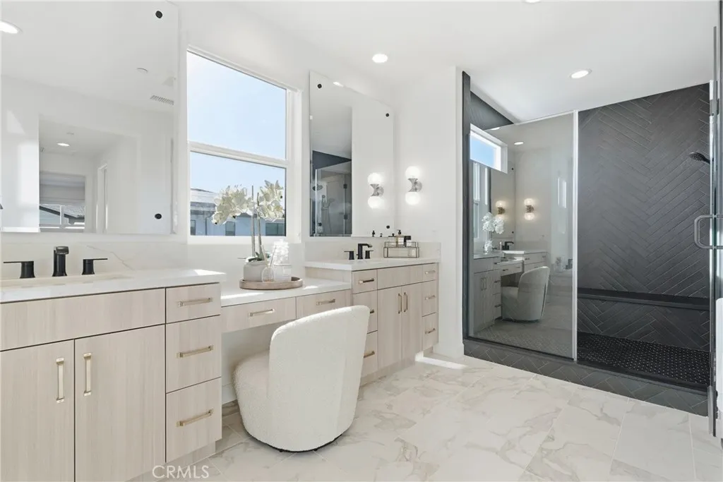 Additional image 41 of 124 Chant, Irvine, CA 92618