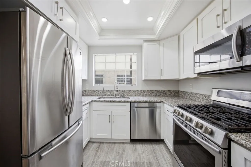 Additional image 32 of 8927 Cedros Avenue Unit 8, Panorama City, CA 91402