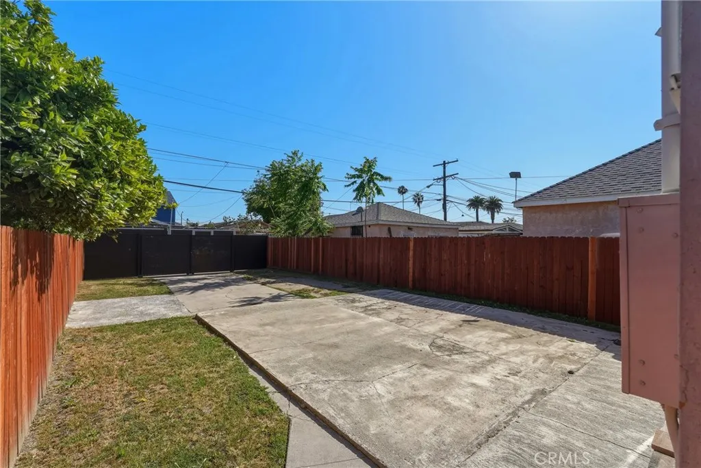 Additional image 68 of 1104 E 111th Drive, Los Angeles, CA 90059