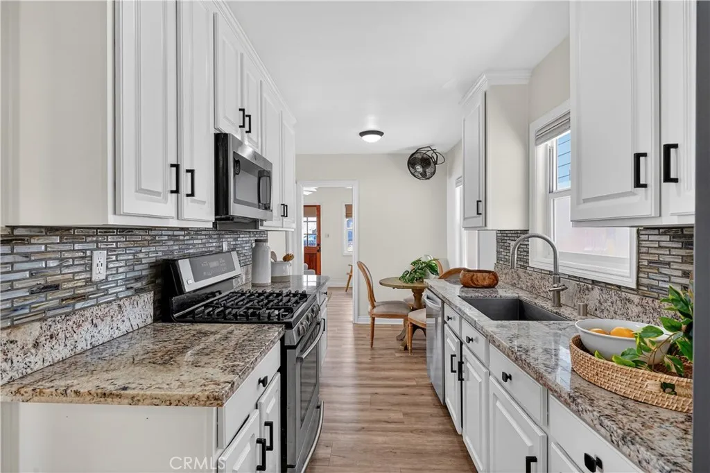 Additional image 17 of 129 14th St, Seal Beach, CA 90740