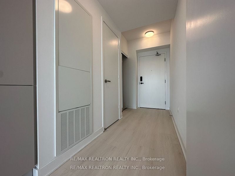 Additional image 3 of 2107-3900 Confederation Parkway, Mississauga, ON, L5B 0M3