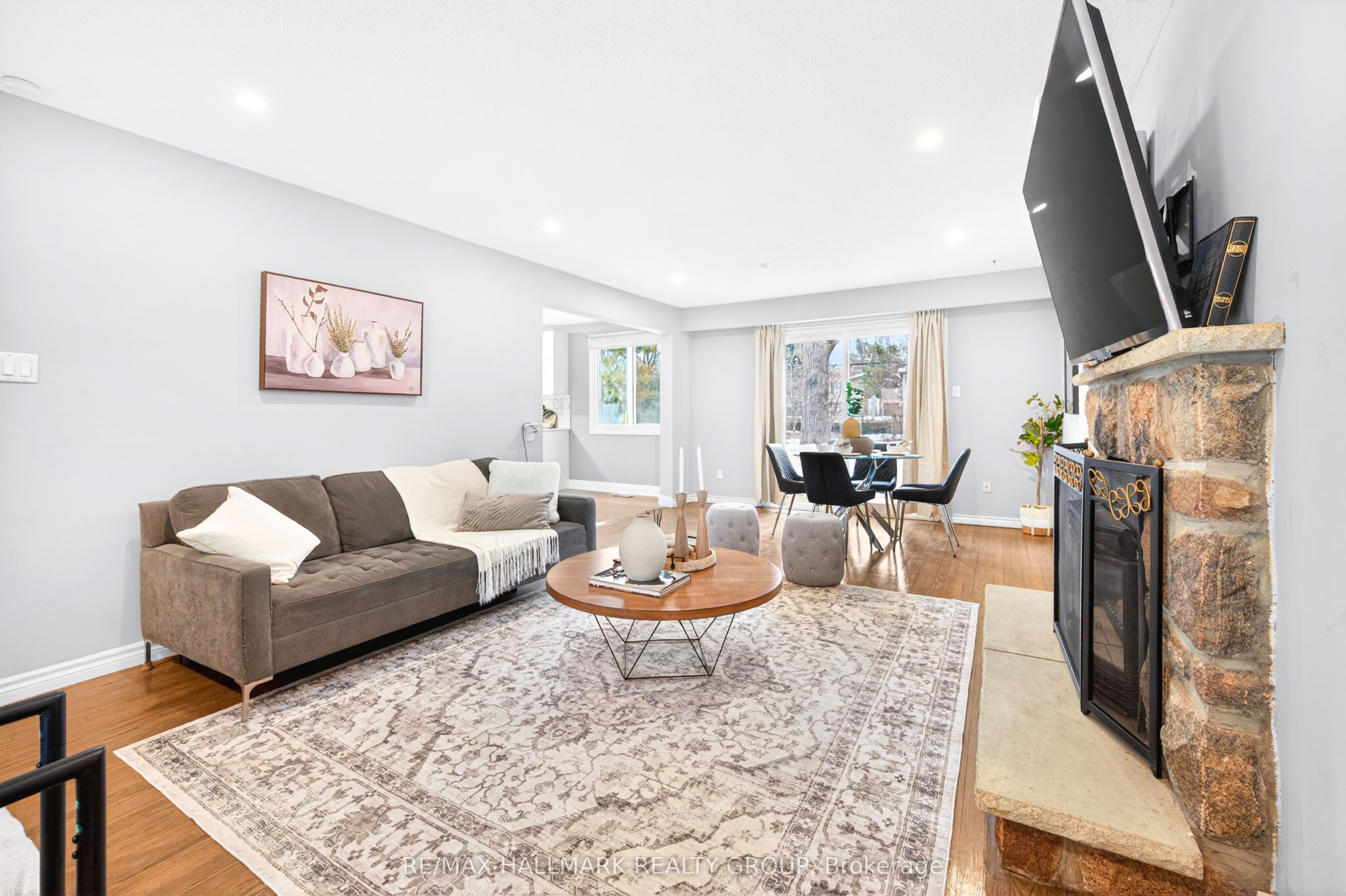 Additional image 4 of 1930 Southampton Court, Ottawa, ON, K2C 0W4