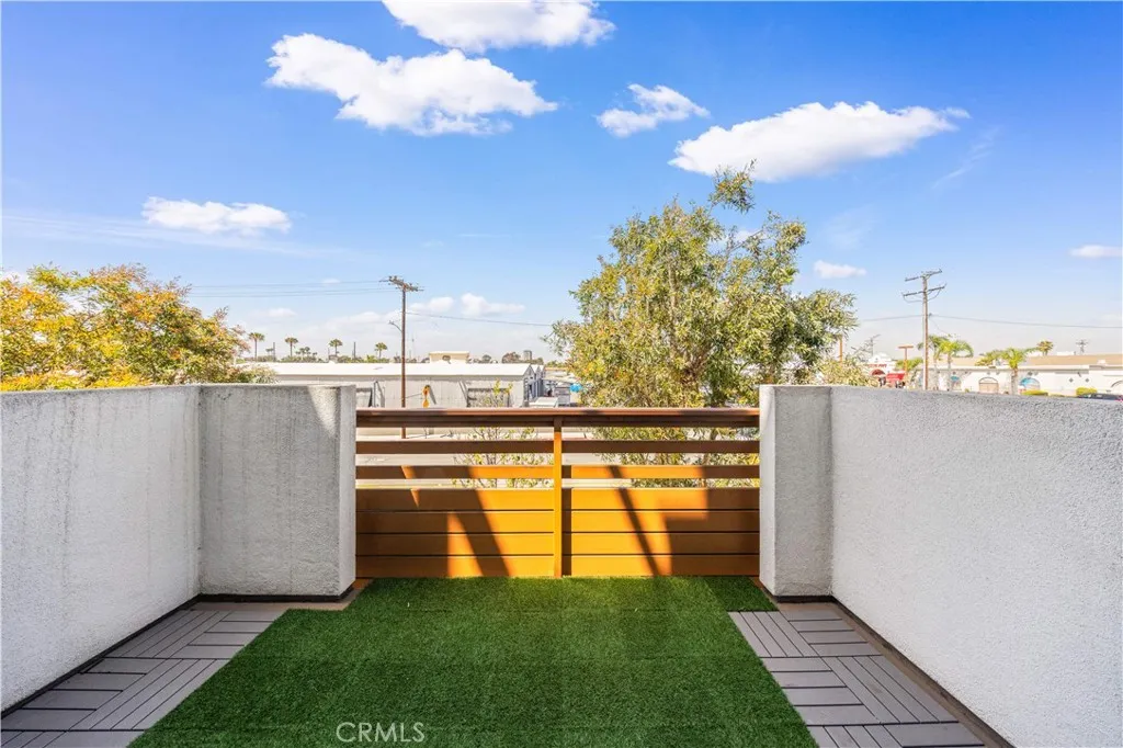 Additional image 50 of 645 W 17th St, Costa Mesa, CA 92627