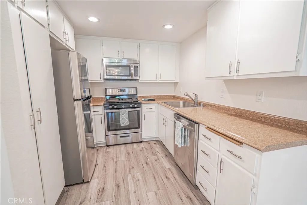 Additional image 32 of 1342 E Hillcrest Dr Unit 17, Thousand Oaks, CA 91362