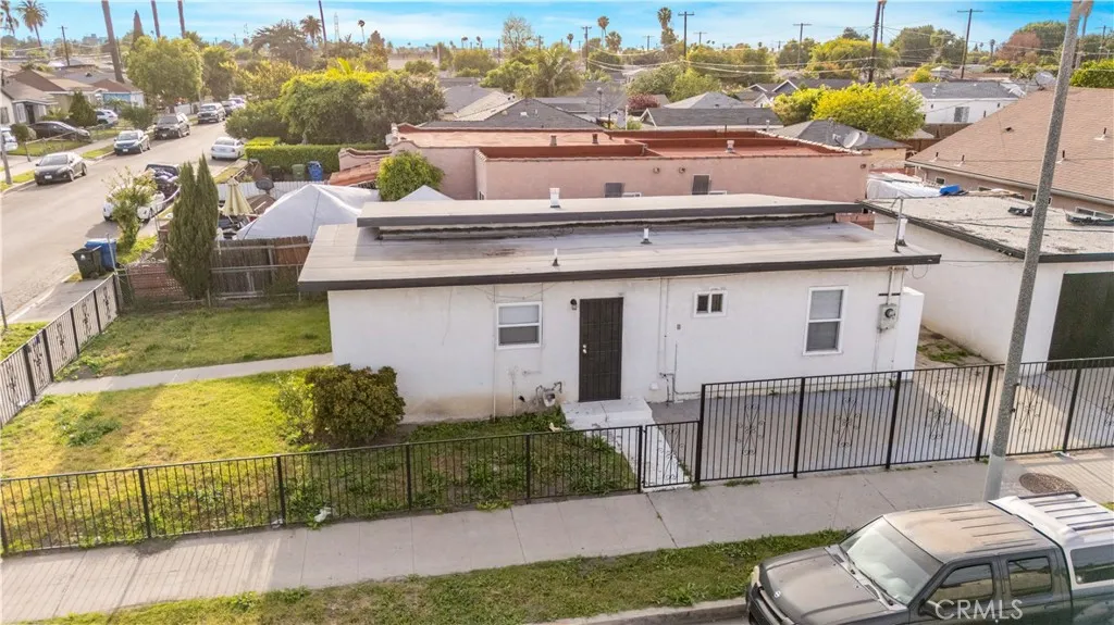 959 E 105th St, Los Angeles, CA 90002 photo 2