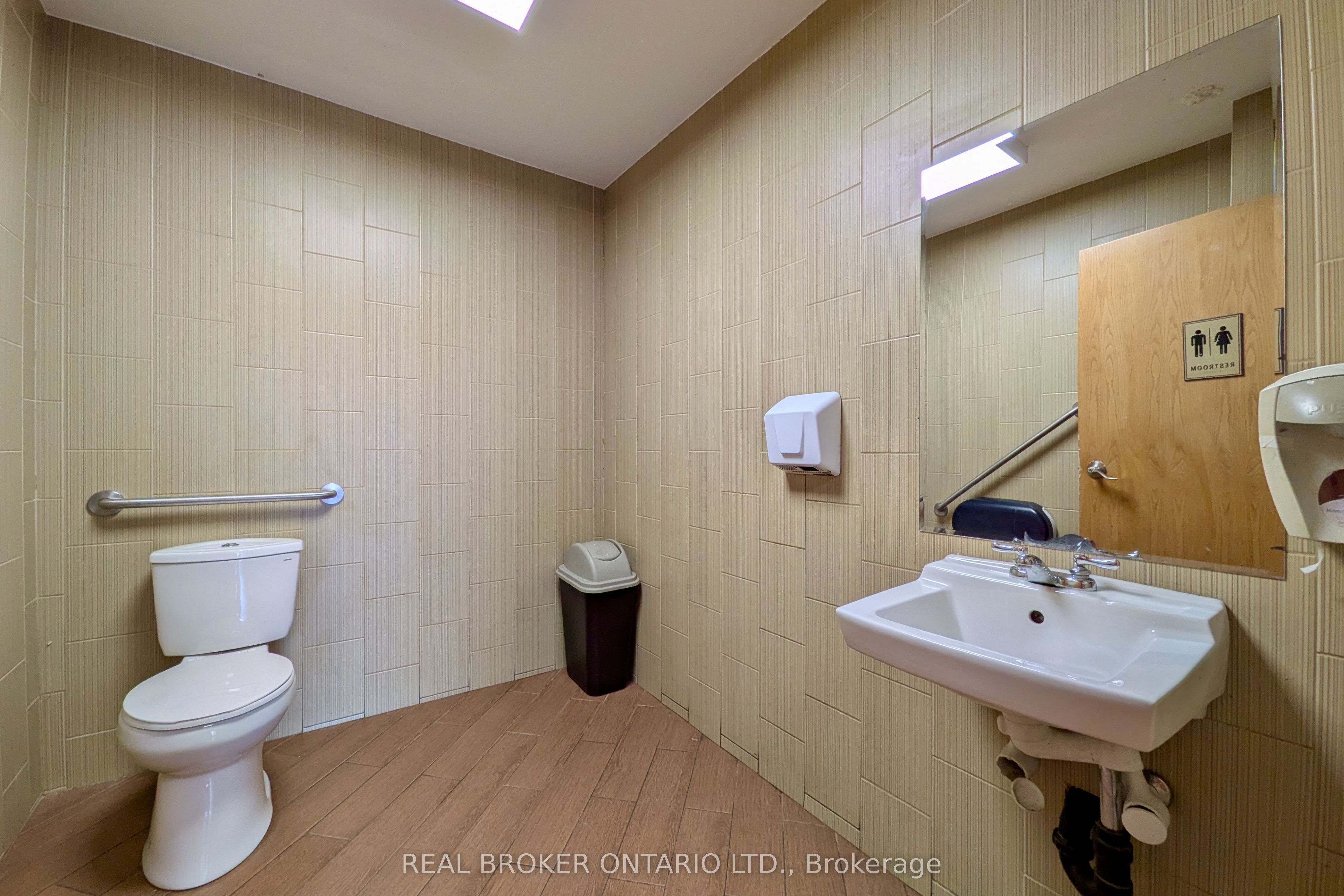 Additional image 5 of 1226 Danforth Avenue, Toronto, ON, M4J 1M6