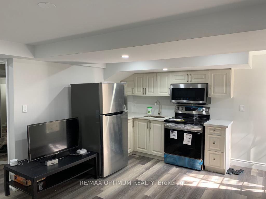 Additional image 2 of Basement-5852 Delle Donne Drive, Mississauga, ON, L5M 6R8