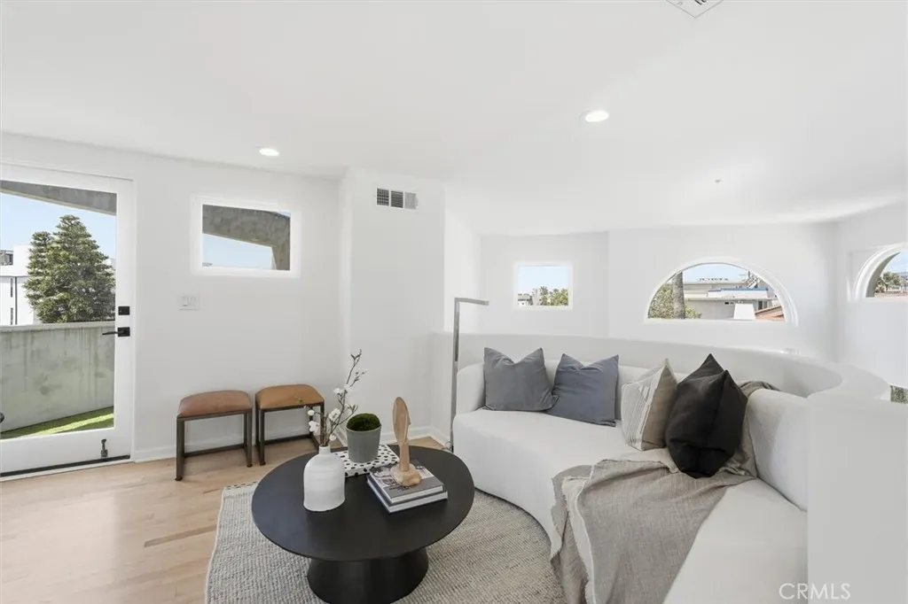 Additional image 30 of 24 Eastwind Street Unit 1, Marina Del Rey, CA 90292