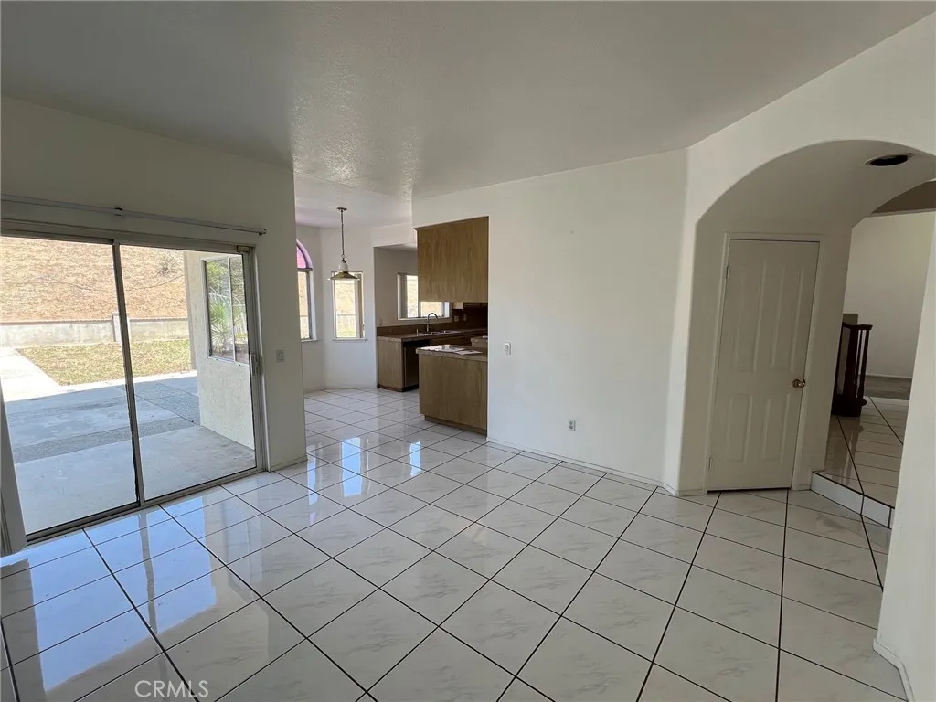 Additional image 6 of 5134 Calle Zafiro, Jurupa Valley, CA 92509