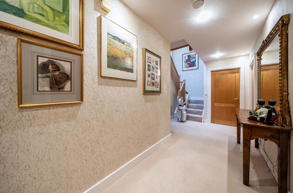 Additional image 19 of 5 bed flat for saleSovereign House, Royal Parade, Chislehurst, Kent BR7