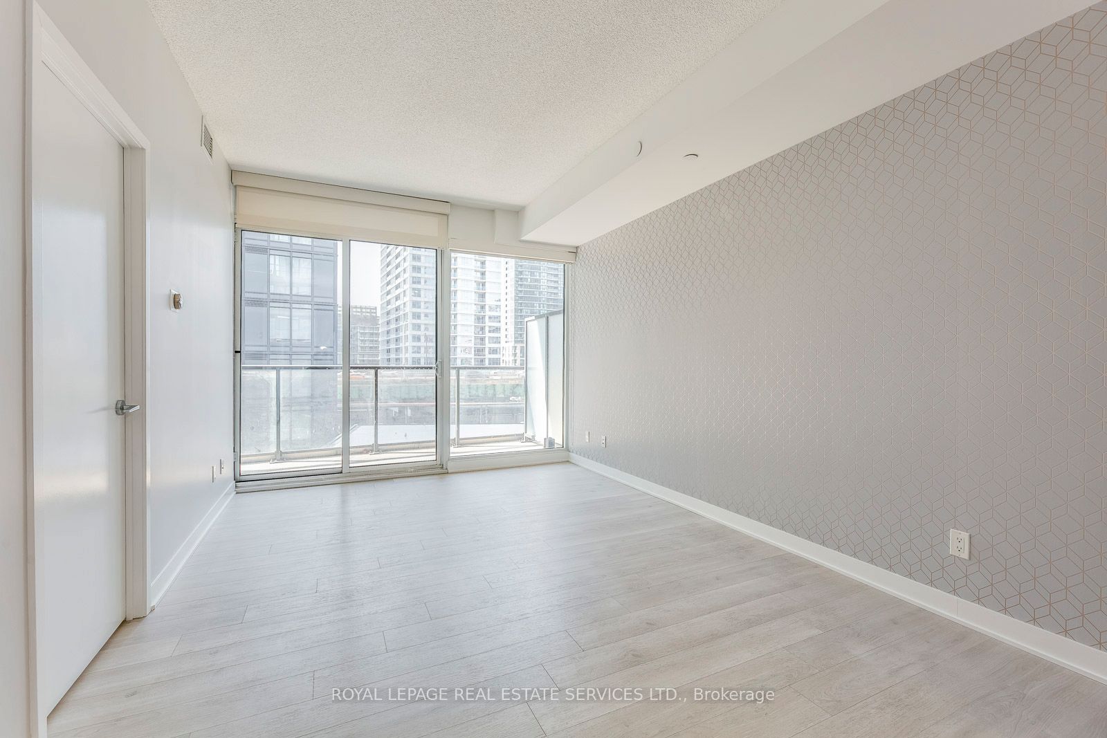 Additional image 6 of 509-90 Queens Wharf Road, Toronto, ON, M5V 0J4