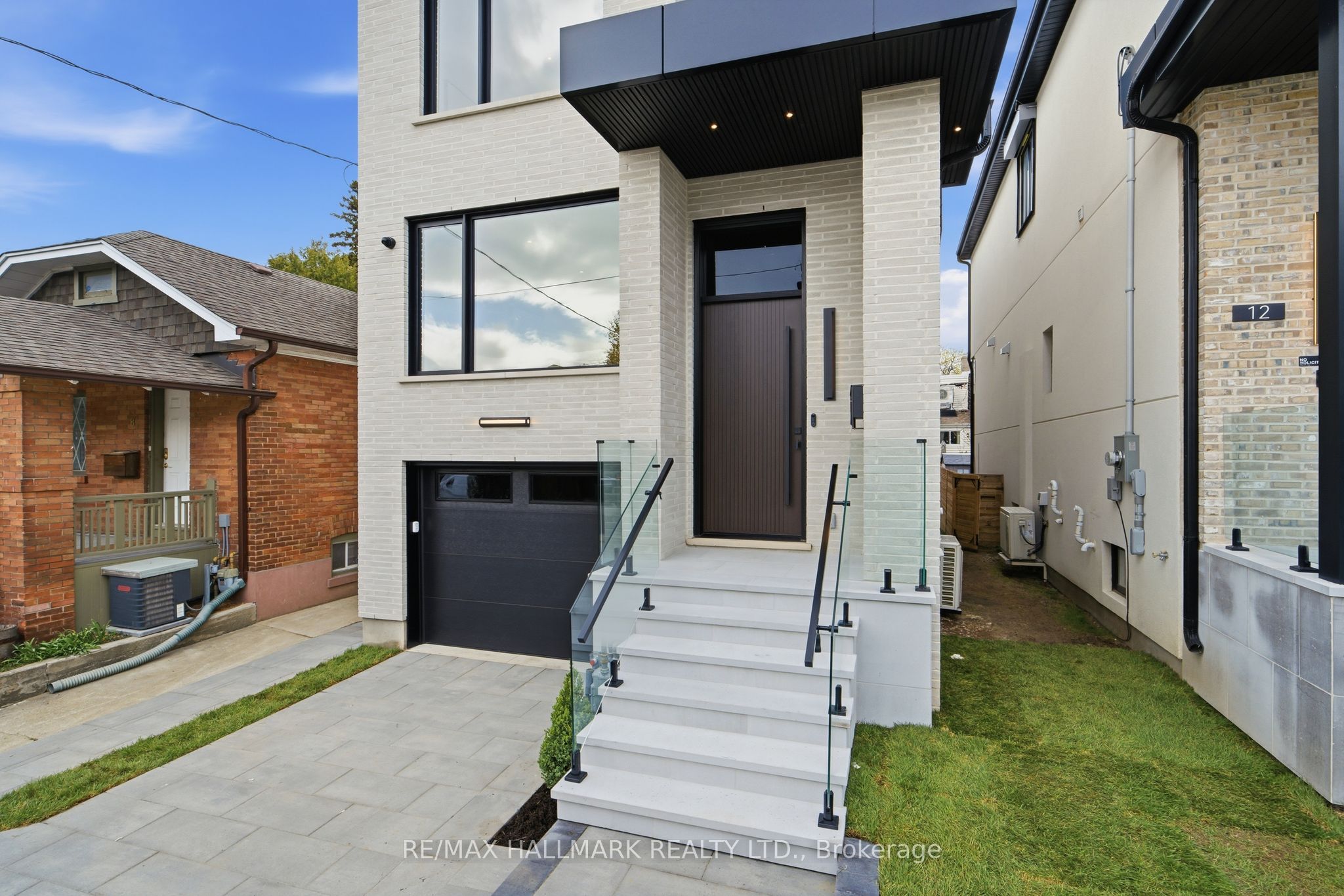 Additional image 4 of 10 Leroy Avenue, Toronto, ON, M4J 4G7