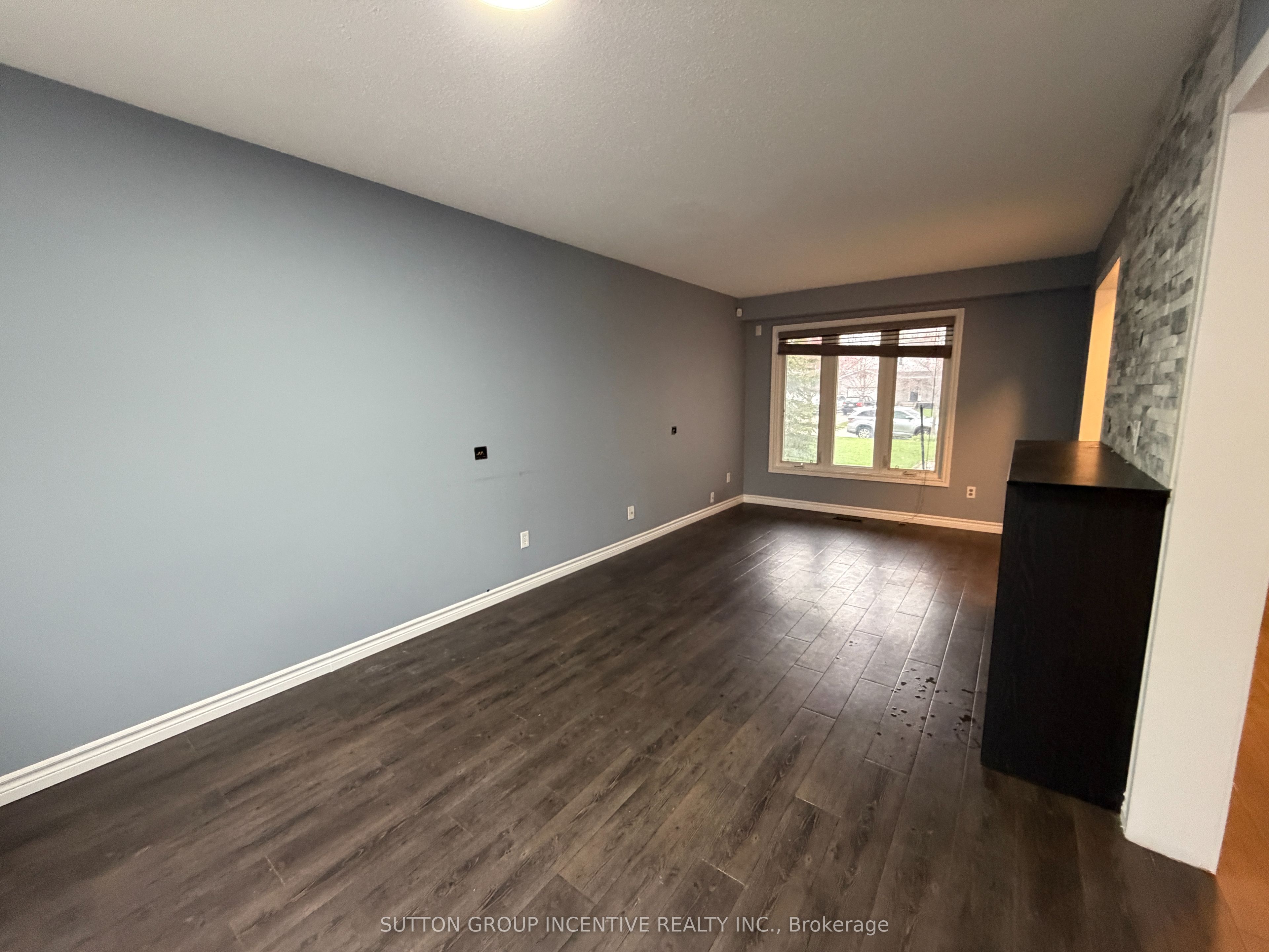 90 Moon Drive, Barrie, ON, L4N 7G9 photo 5