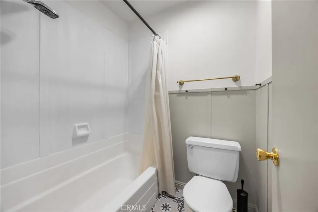 Additional image 61 of 1330 Cabrillo Park Dr Unit F, Santa Ana, CA 92701