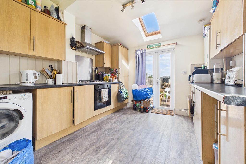 Additional image 10 of 7 bed terraced house for saleGloucester Road, Horfield, Bristol BS7