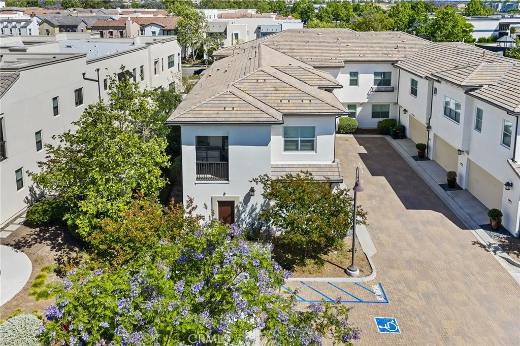 156 Follyhatch, Irvine, CA 92618