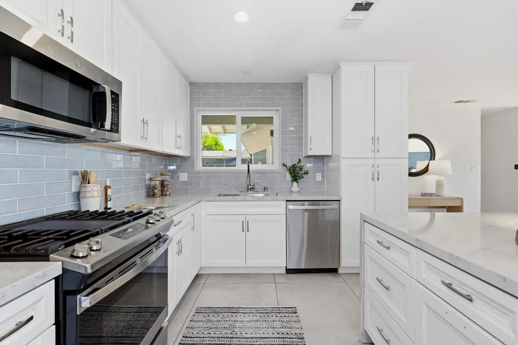 Additional image 11 of 8135 Whelan Dr, San Diego, CA 92119