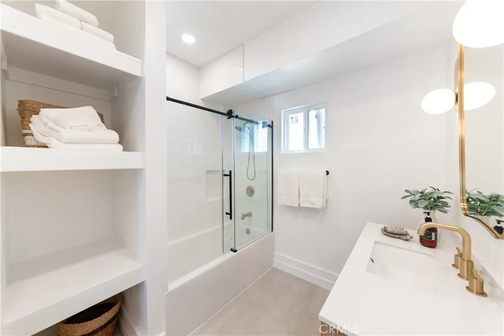 Additional image 86 of 3890 S Harvard Boulevard, Los Angeles, CA 90062
