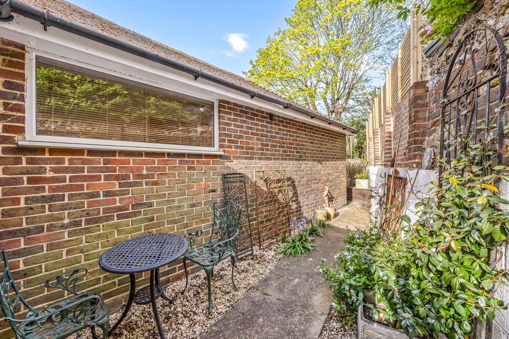 Additional image 18 of 3 bed detached bungalow for saleEastwick Close, Brighton BN1