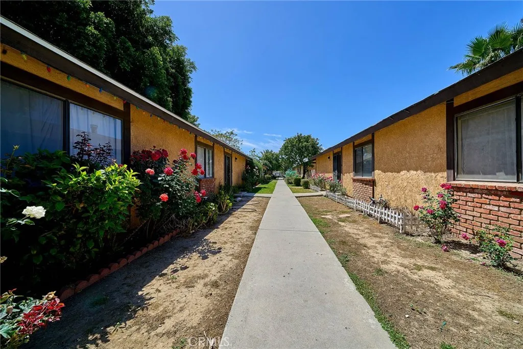 Additional image 47 of 20951 Gault St, Canoga Park, CA 91303