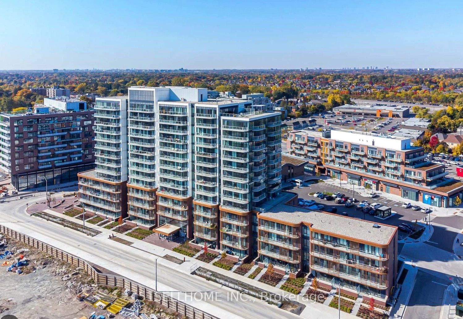 TH104-220 Missinnihe Way, Mississauga, ON, L5H 0A9