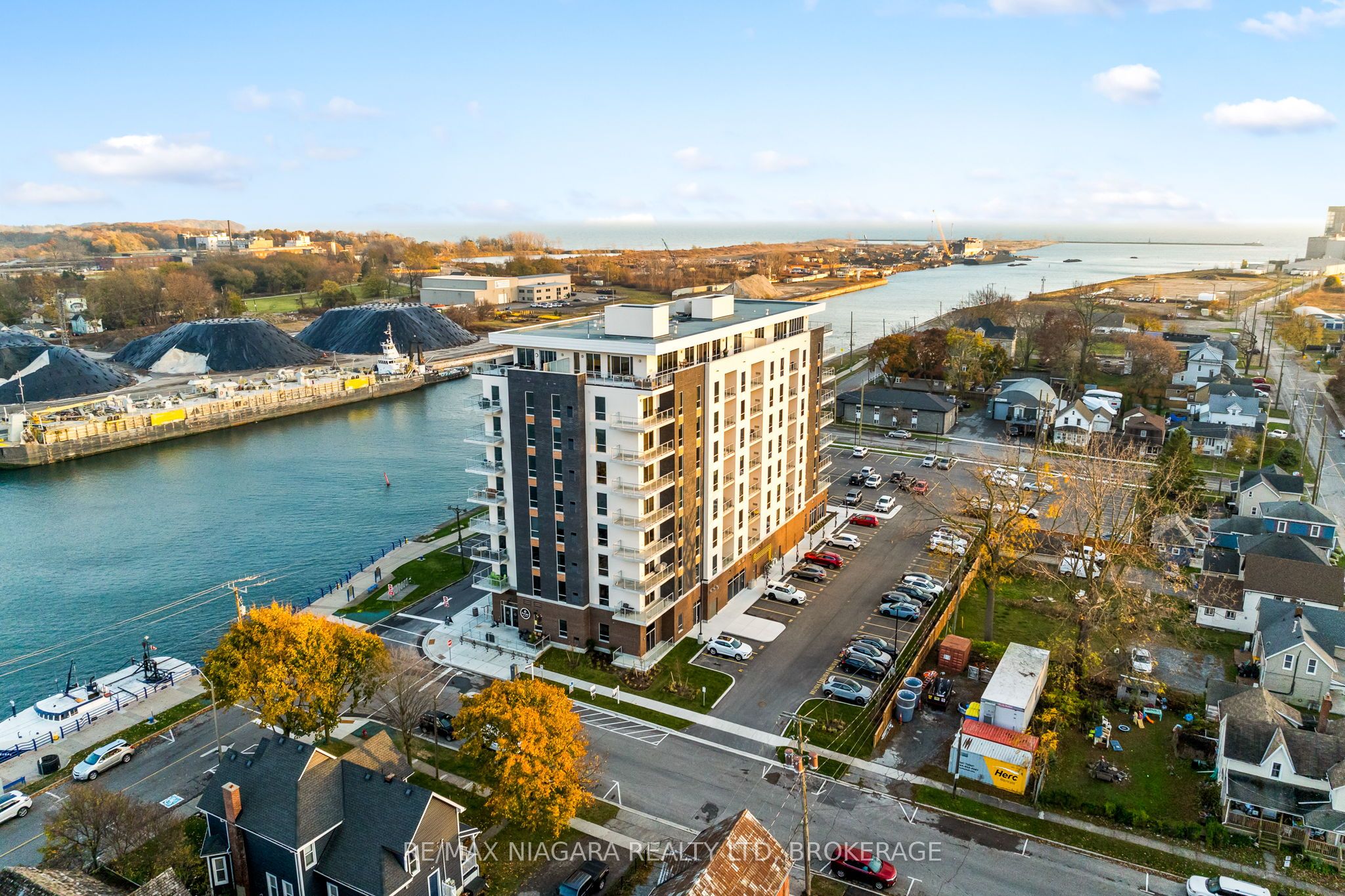 703-118 West Street, Port Colborne, ON, L3K 0B9