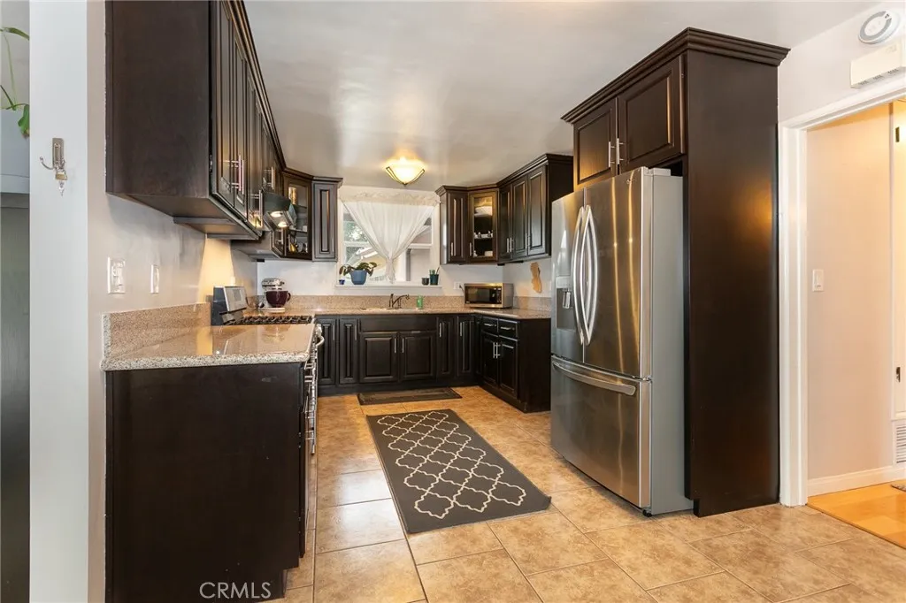 Additional image 30 of 21000 Elkwood St, Canoga Park, CA 91304