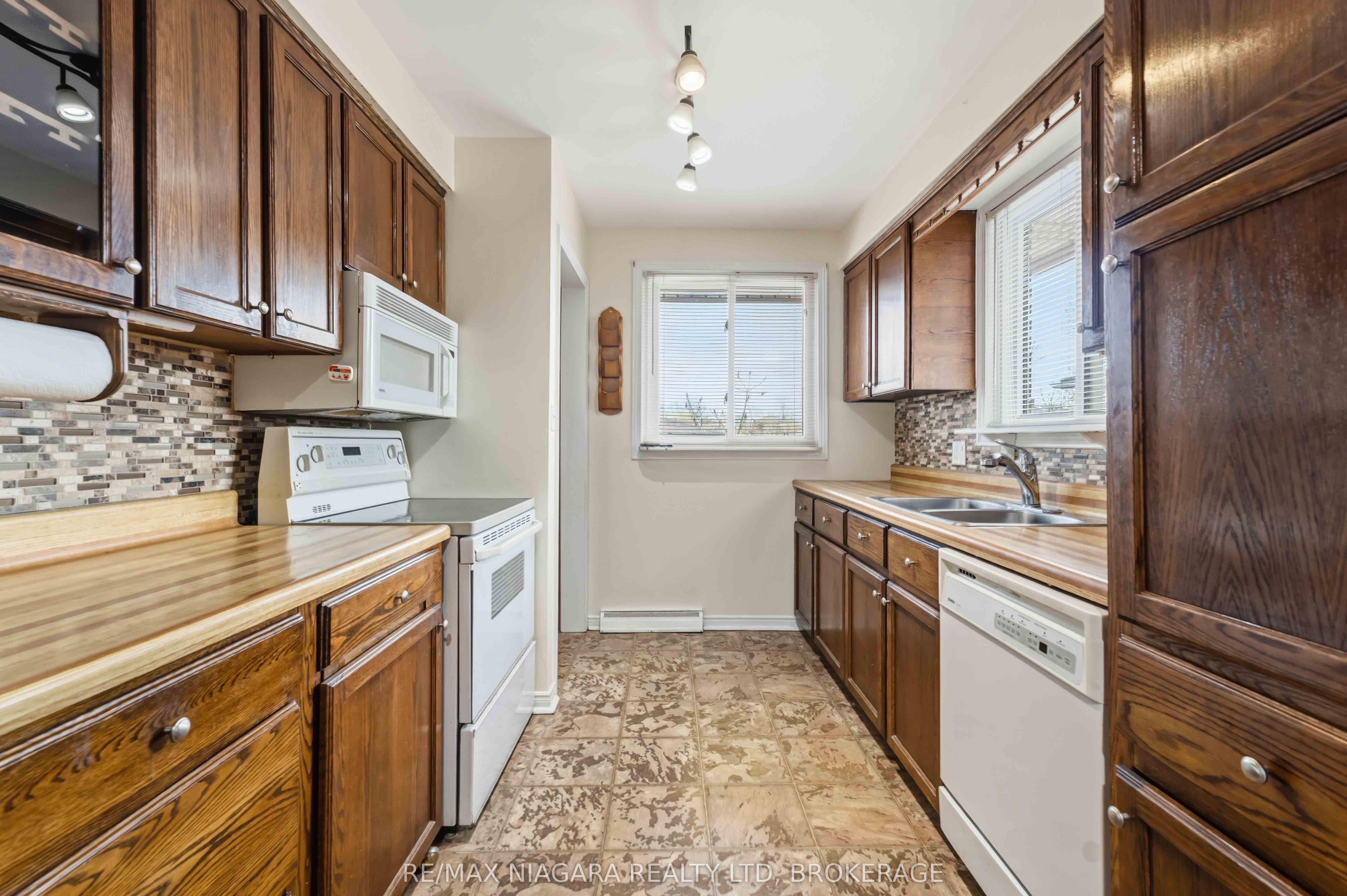 Additional image 5 of 4 Rossie Place, St. Catharines, ON, L2P 2G6