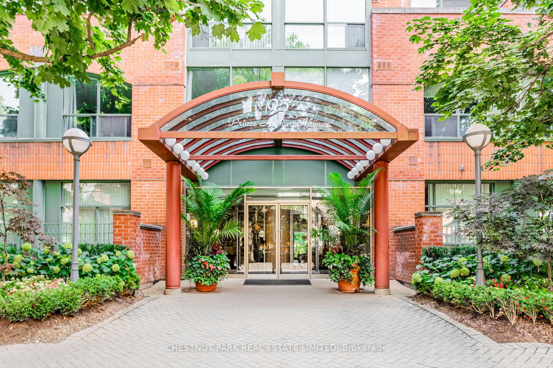104-95 Prince Arthur Avenue, Toronto, ON, M5R 3P6