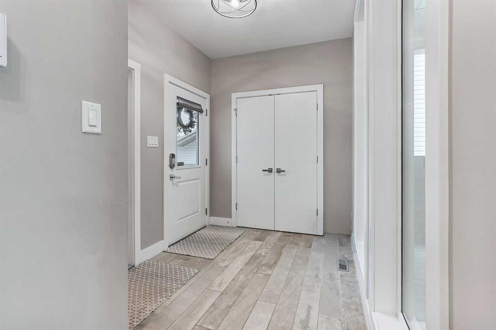 Additional image 2 of 1544 Coalbanks Boulevard W, Lethbridge, AB, T1J 5H7