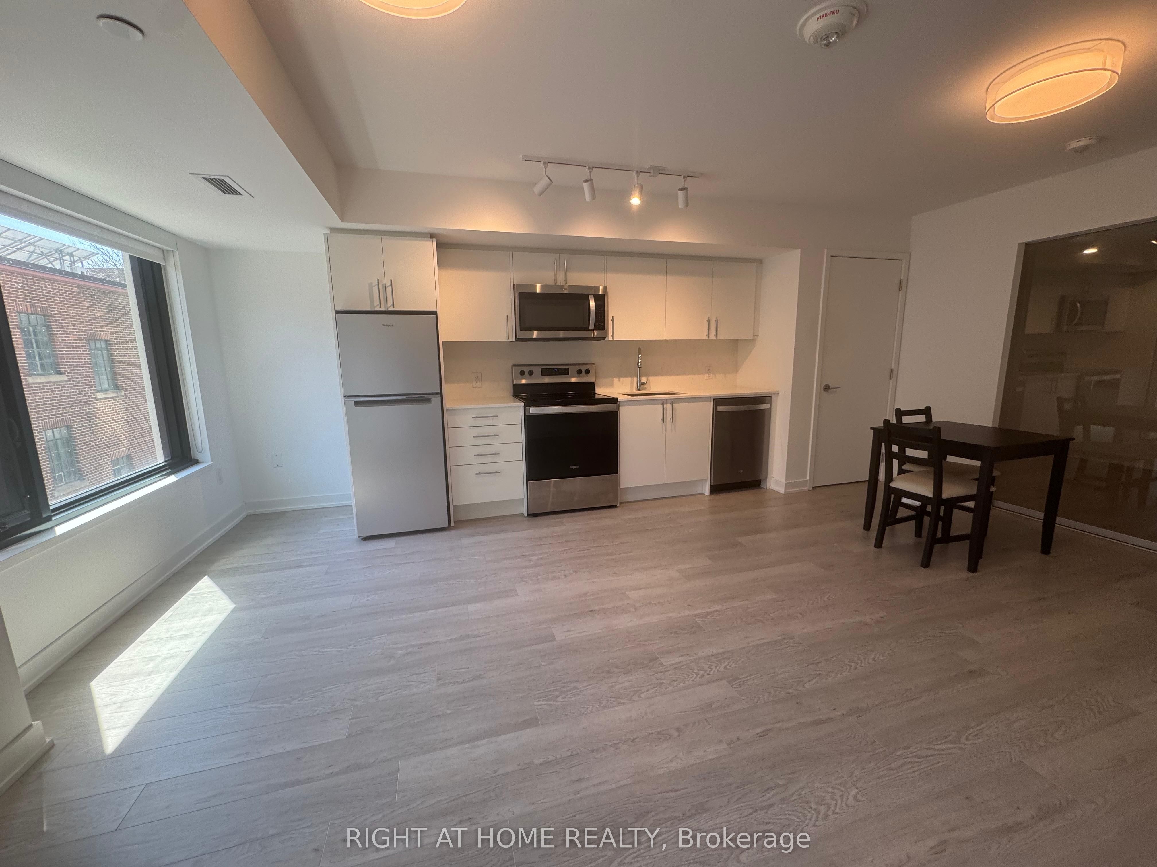 Additional image 6 of 322-3 Strathgowan Avenue, Toronto, ON, M4N 1B8