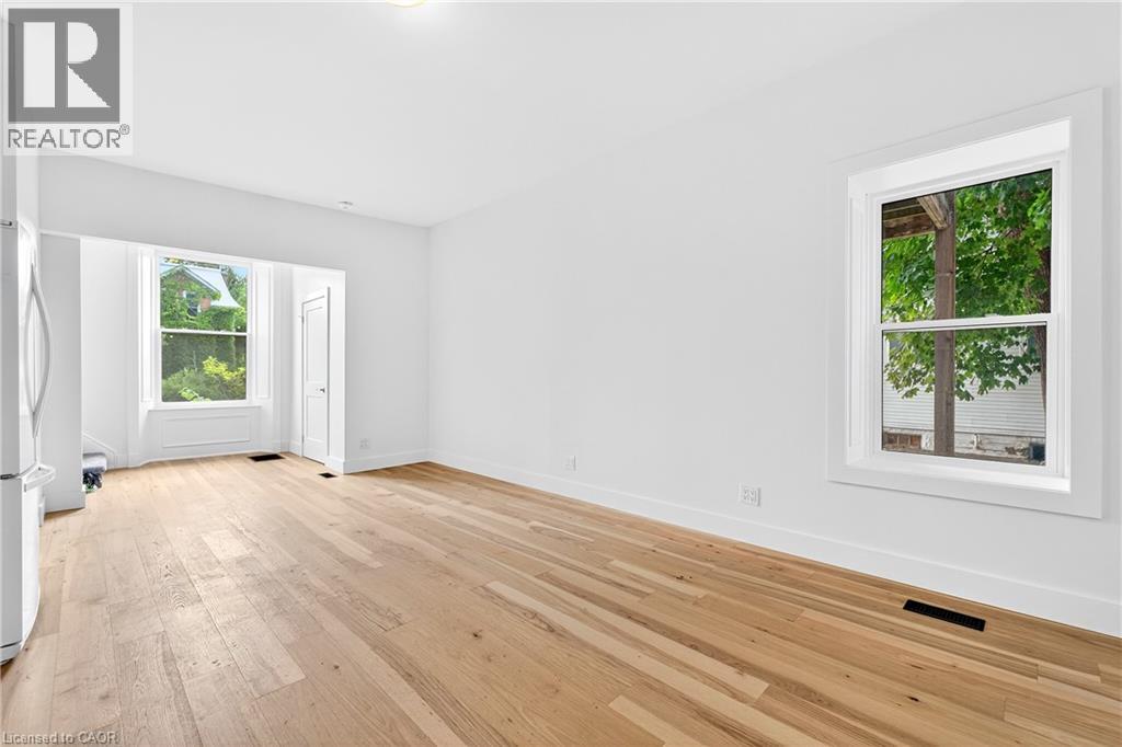 70 Ainslie Street South, Cambridge, ON, N1R3K5 photo 4