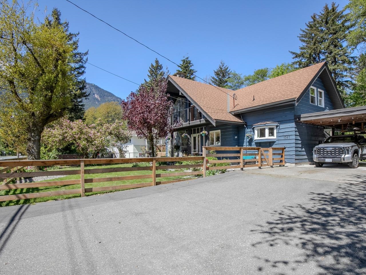 1387 Judd Road, Squamish, BC, V0N 1H0 photo 2