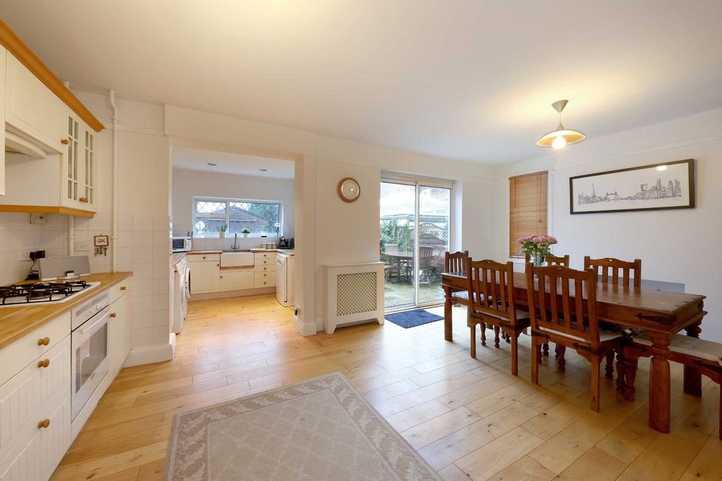 Additional image 3 of 4 bed country house for saleColeshill Lane, Winchmore Hill, Amersham, Buckinghamshire HP7