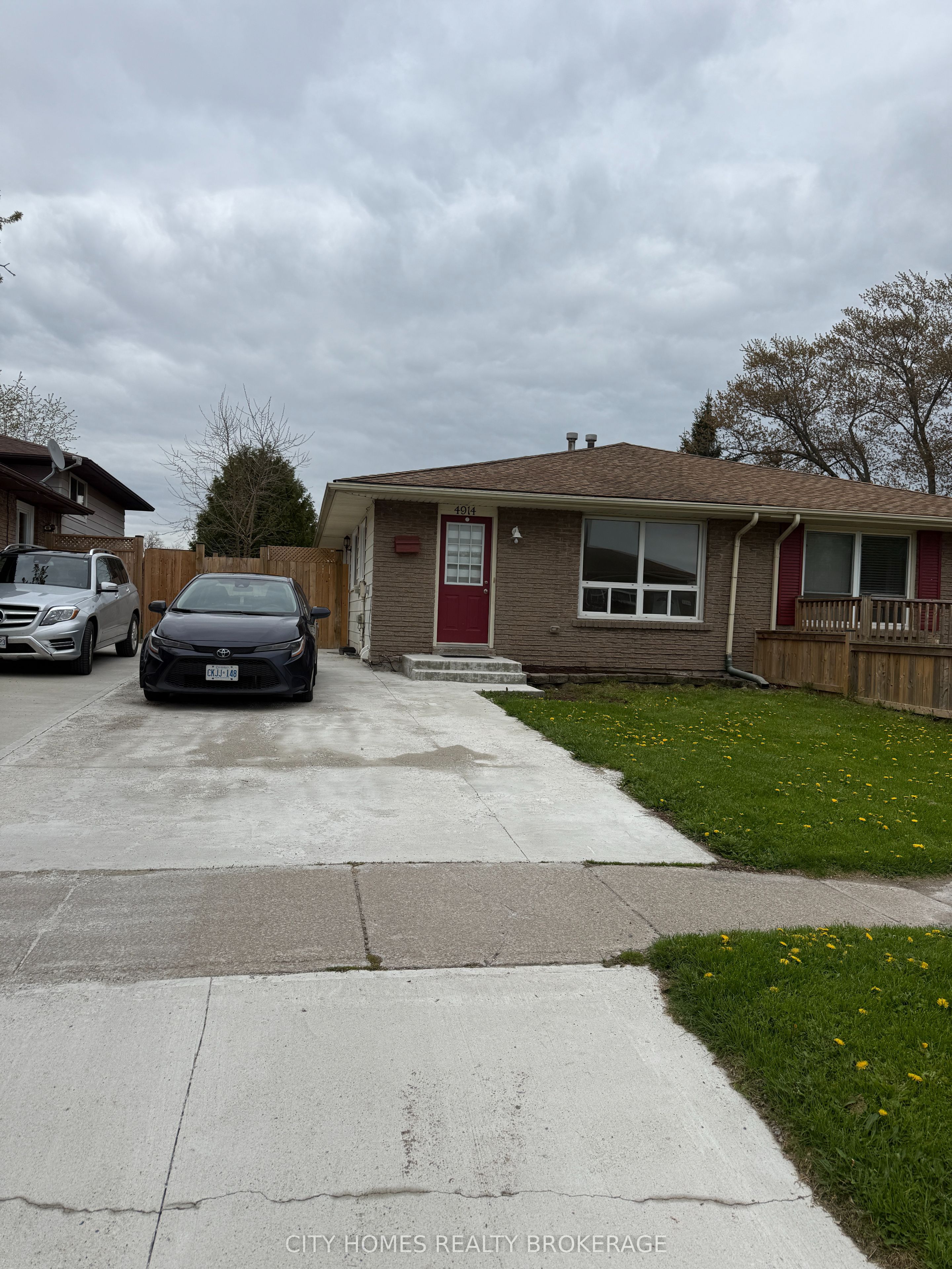 4914 Kentucky Court E, Niagara Falls, ON, L2H 1W2