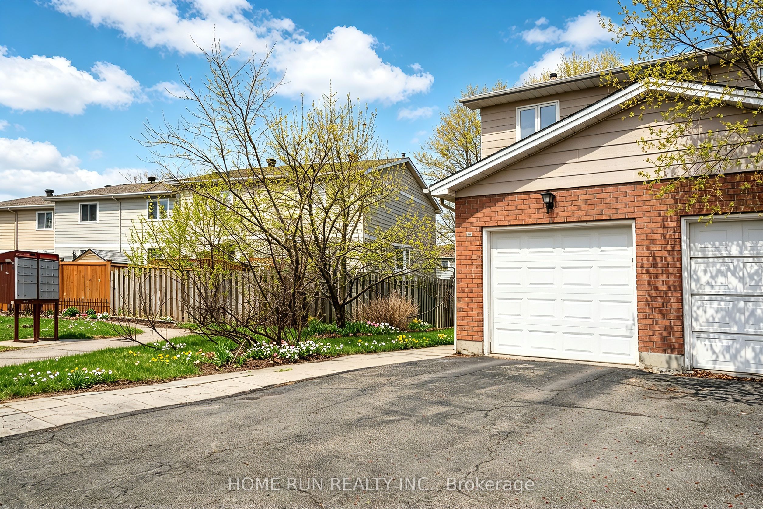 Additional image 3 of 30 Sturbridge Private, Ottawa, ON, K1T 3J7