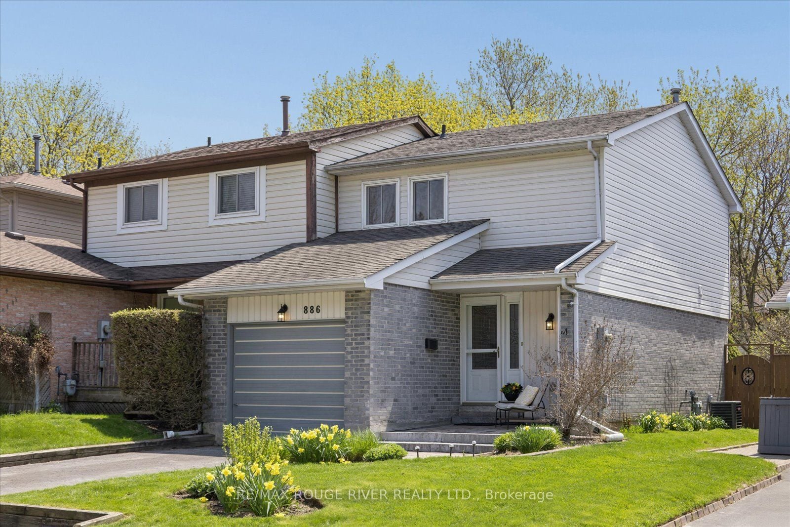 Additional image 2 of 886 Gentry Crescent, Oshawa, ON, L1K 1L8