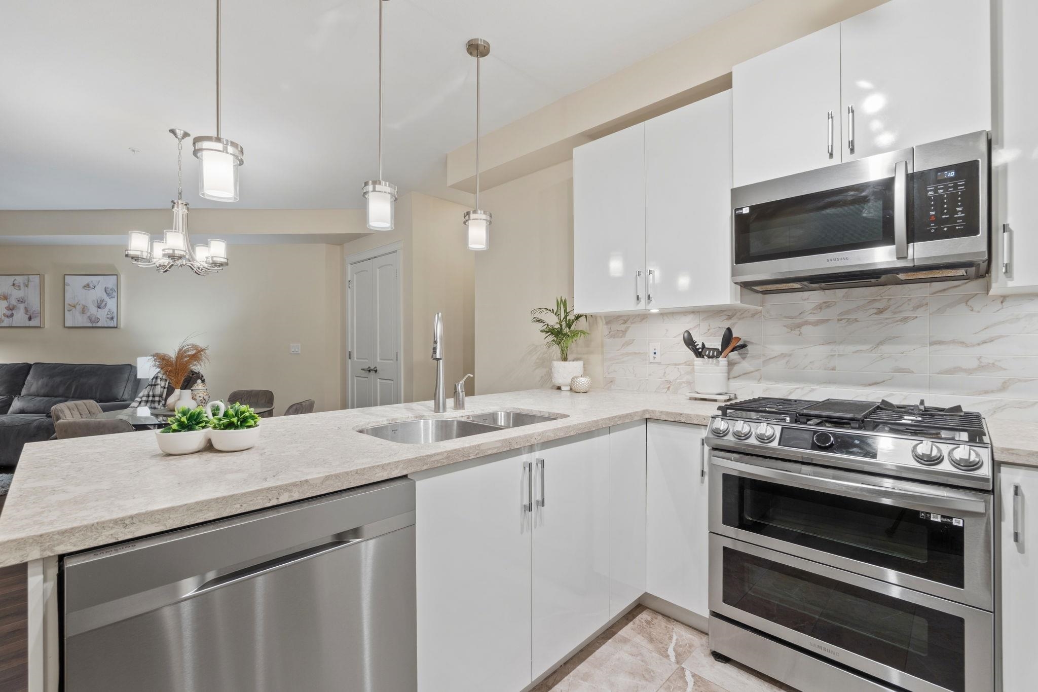 208-20376 86 Avenue, Langley, BC, V2Y 3P8