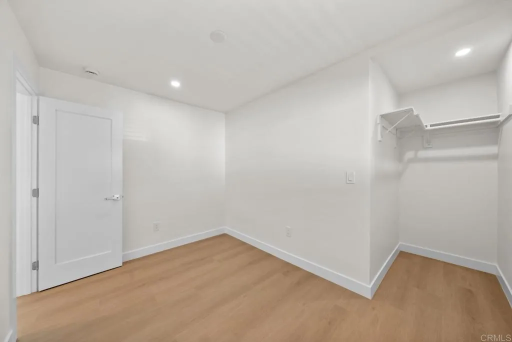 Additional image 10 of 2003 Bayview Heights Drive Unit SPC 167, San Diego, CA 92105
