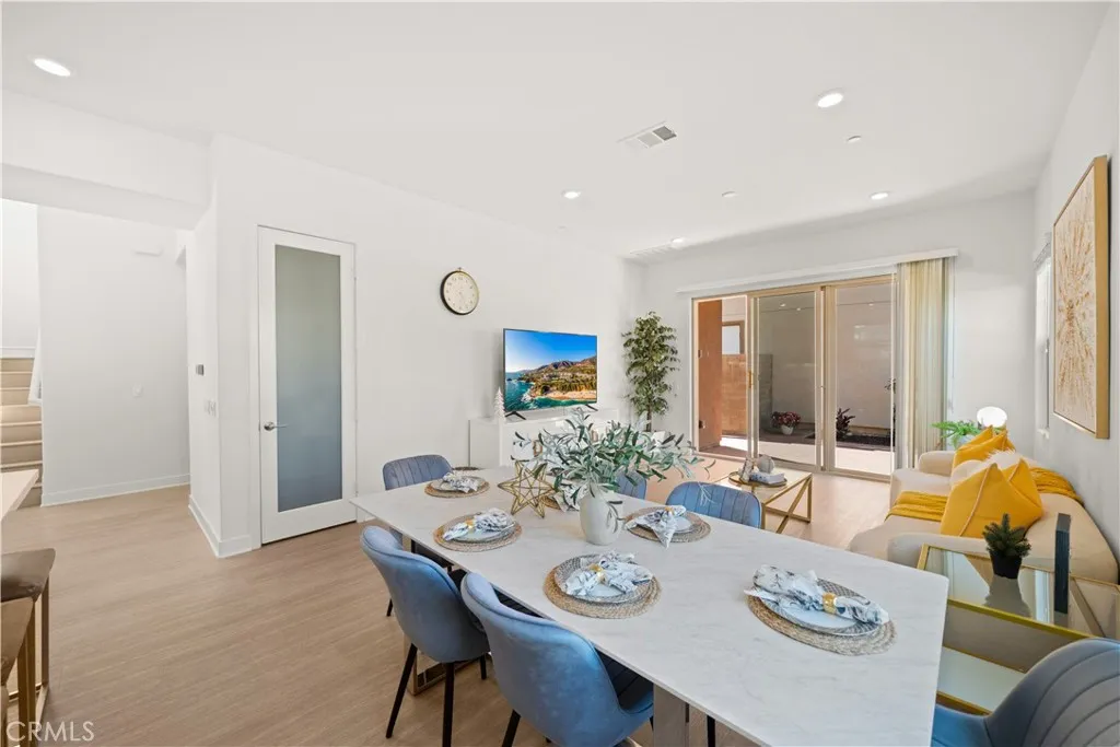 Additional image 12 of 131 Newall, Irvine, CA 92618