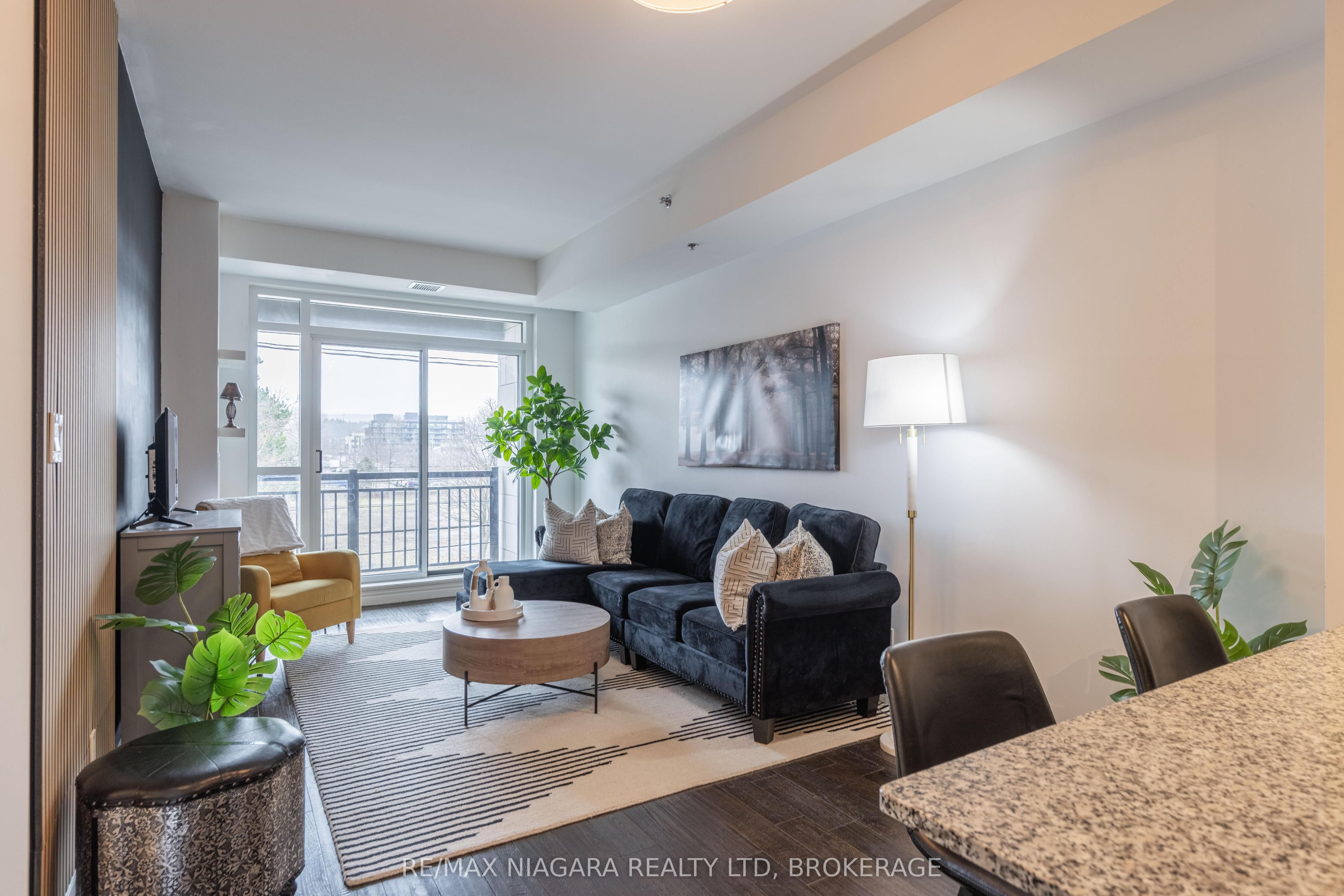 Additional image 5 of 203-34 Plains Road E, Burlington, ON, L7T 0B9