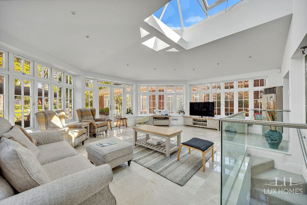Additional image 13 of 7 bed detached house for saleParkstone Avenue, Emerson Park RM11