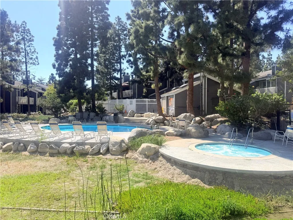 25645 Pine Creek Ln Unit 28, Wilmington, CA 90744