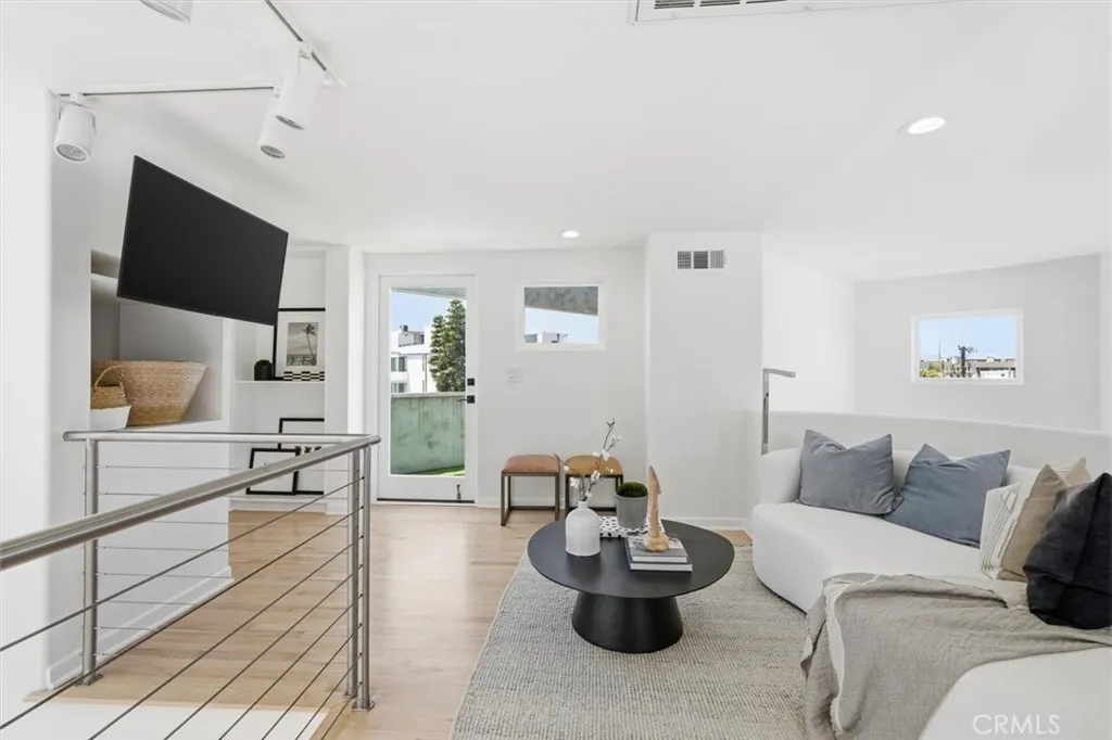 Additional image 13 of 24 Eastwind Street Unit 1, Marina Del Rey, CA 90292