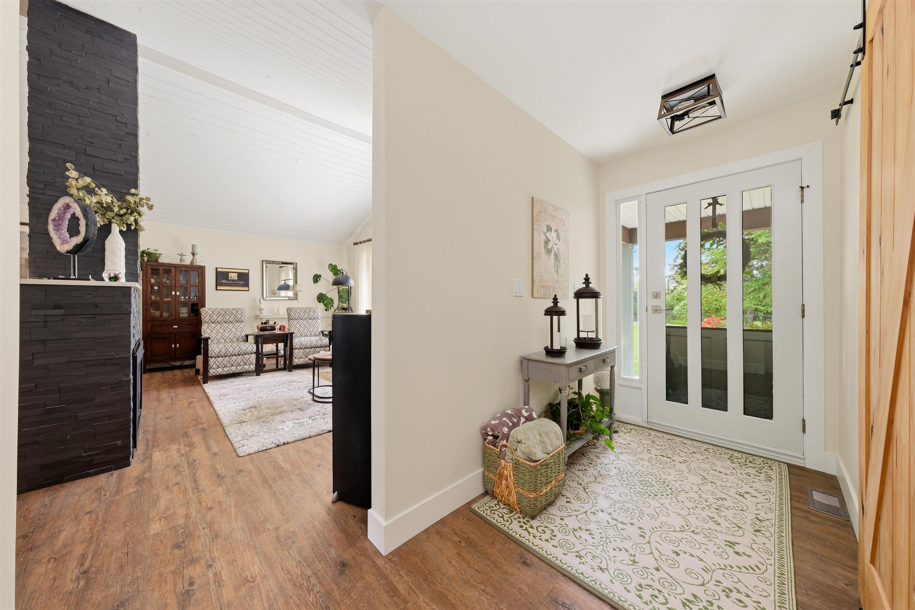 Additional image 2 of 23541 24 Avenue, Langley, BC, V2Z 3A2