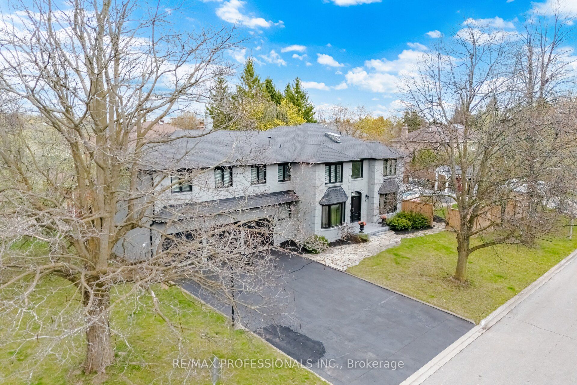 2 Enchanted Court, Brampton, ON, L6Z 3M9 photo 2