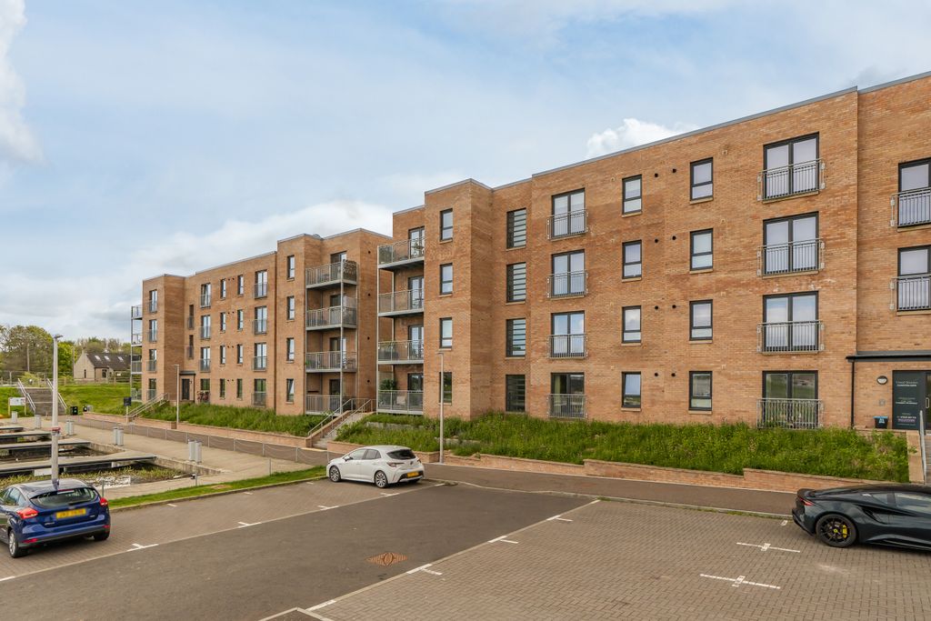2 bed flat for sale50 Canal View, Winchburgh EH52