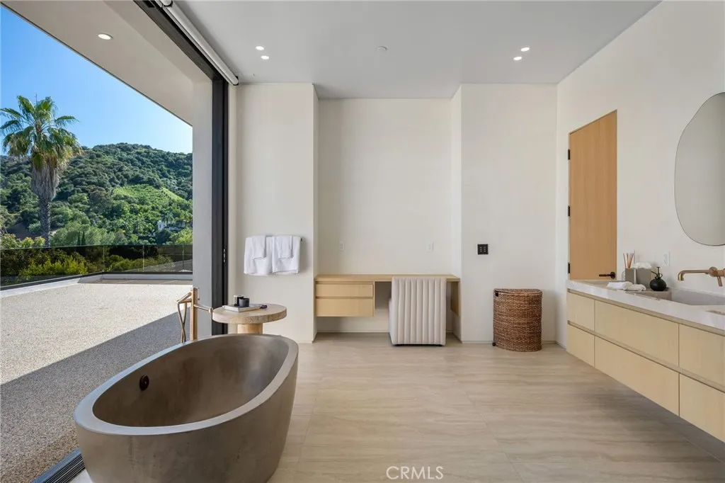 Additional image 45 of 16988 Strawberry Drive, Encino, CA 91436