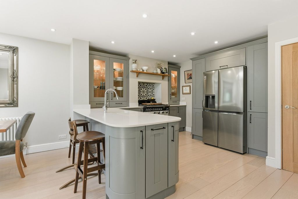 Additional image 7 of 4 bed semi-detached house for saleSt. Johns Road, Penn, Buckinghamshire HP10